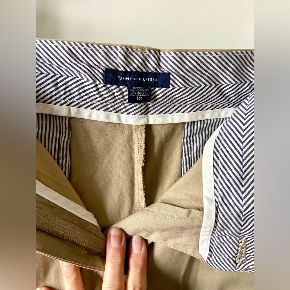 🔵 WOMENS TOMMY HILFIGER KHAKI SHORTS - SIZE 12 - BRAND NEW 🔵 - Picture 5 of 6